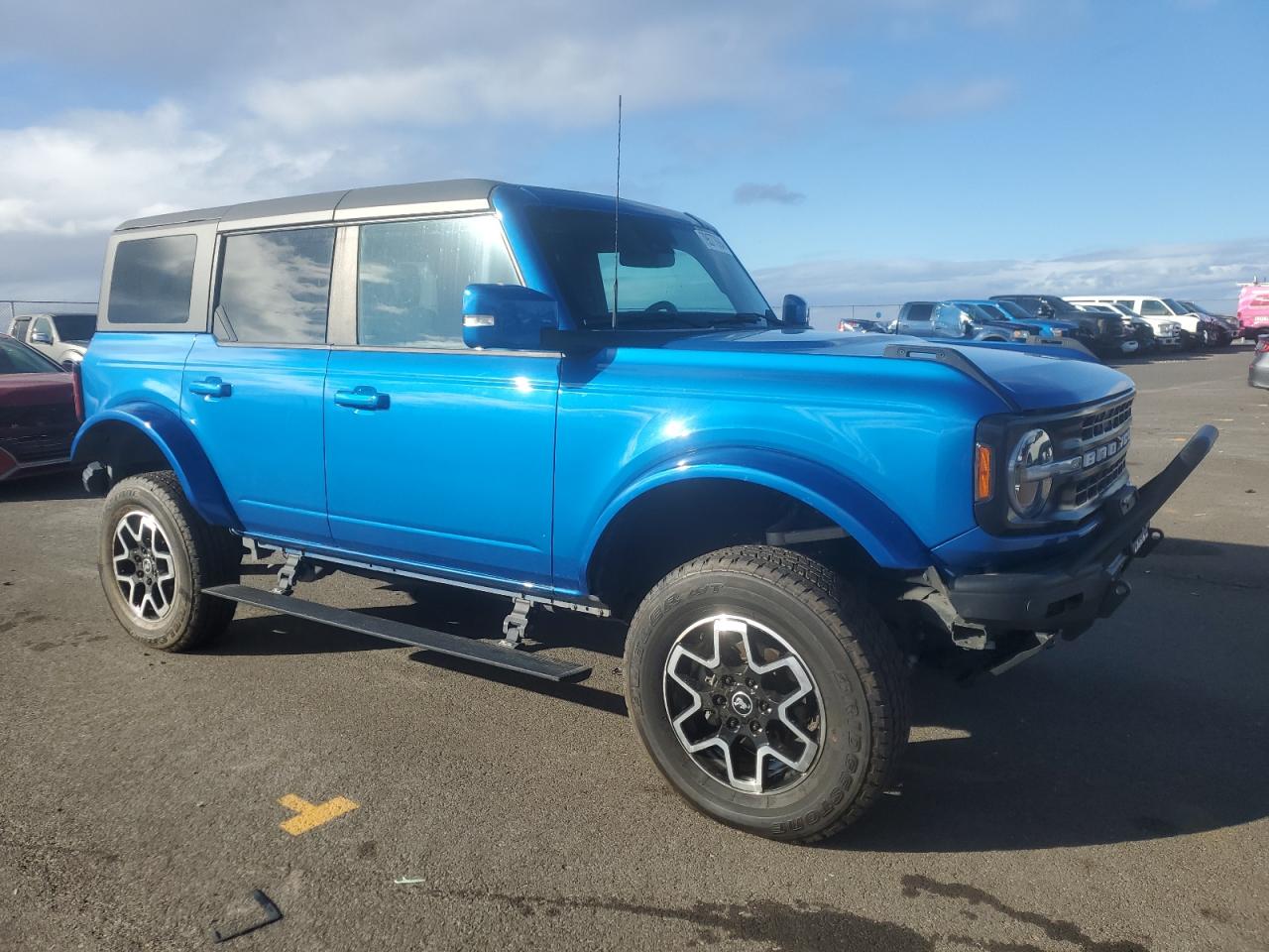 2022 Ford Bronco VIN 1FMEE5BP6NLB24435 Copart auction photo, front end damage thumbnail 4