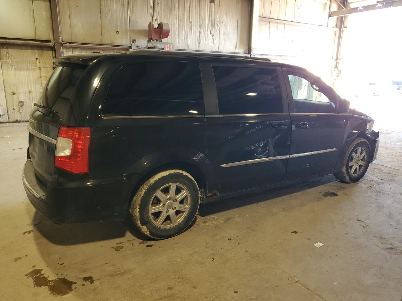 2012 Chrysler Town & Country VIN 2C4RC1BG4CR423270 Copart auction photo, front end / side damage thumbnail 3