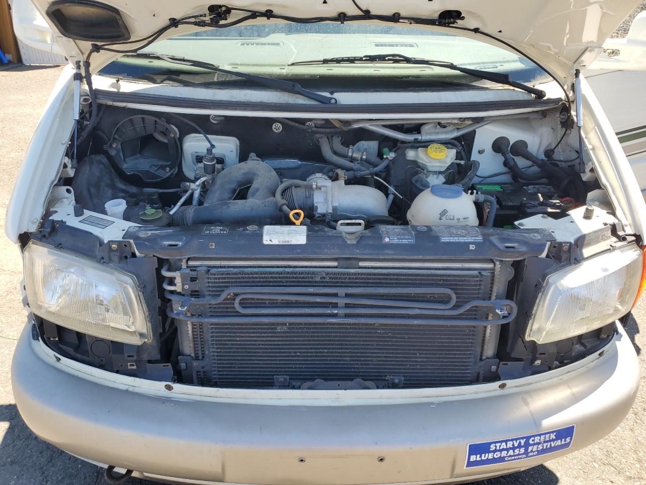 2002 Volkswagen EuroVan VIN WV3AB47092H066723 Copart auction photo, front end damage thumbnail 7