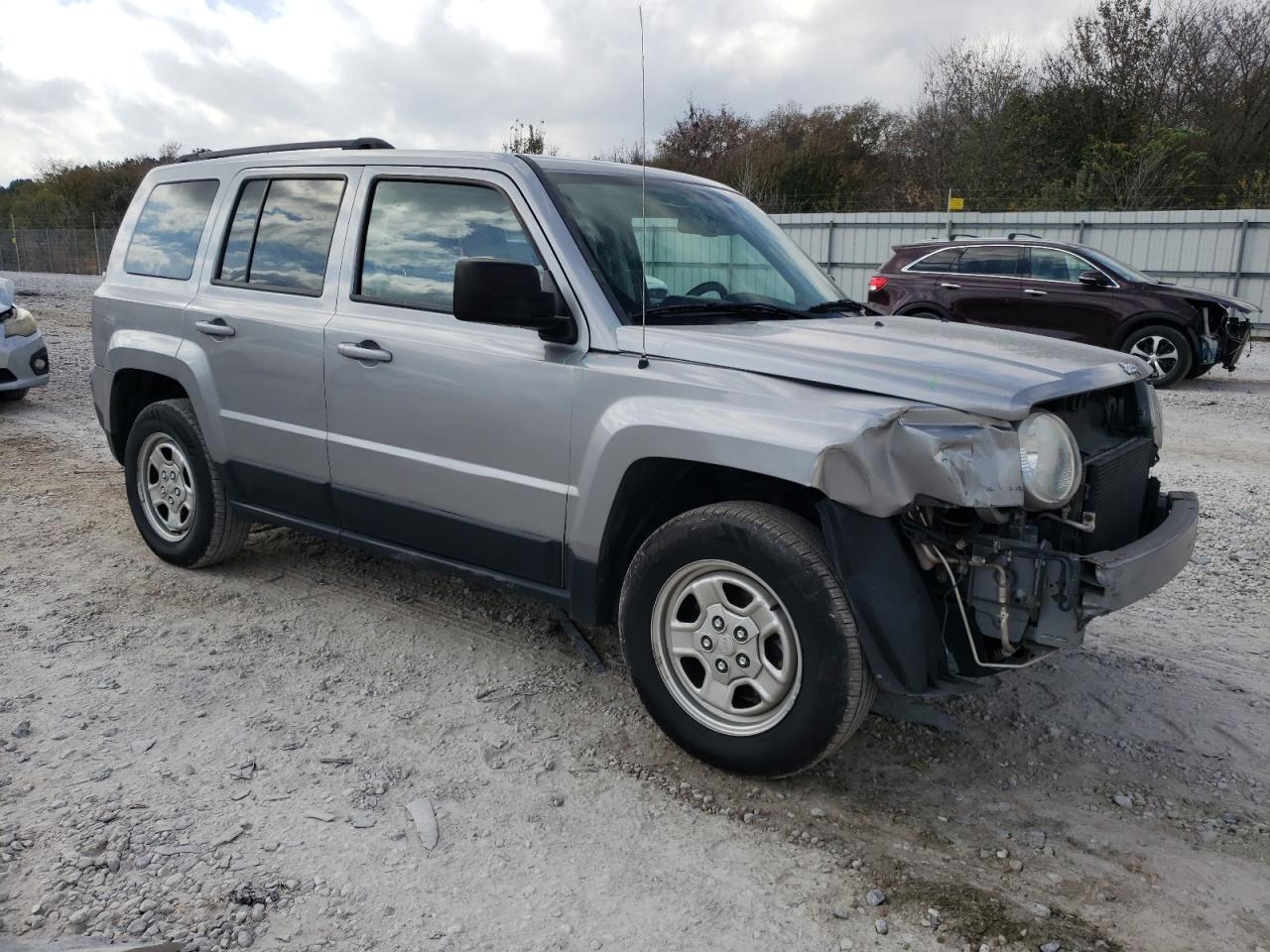 2016 Jeep Liberty (Patriot) VIN 1C4NJPBAXGD722449 Copart auction photo, front end damage thumbnail 4