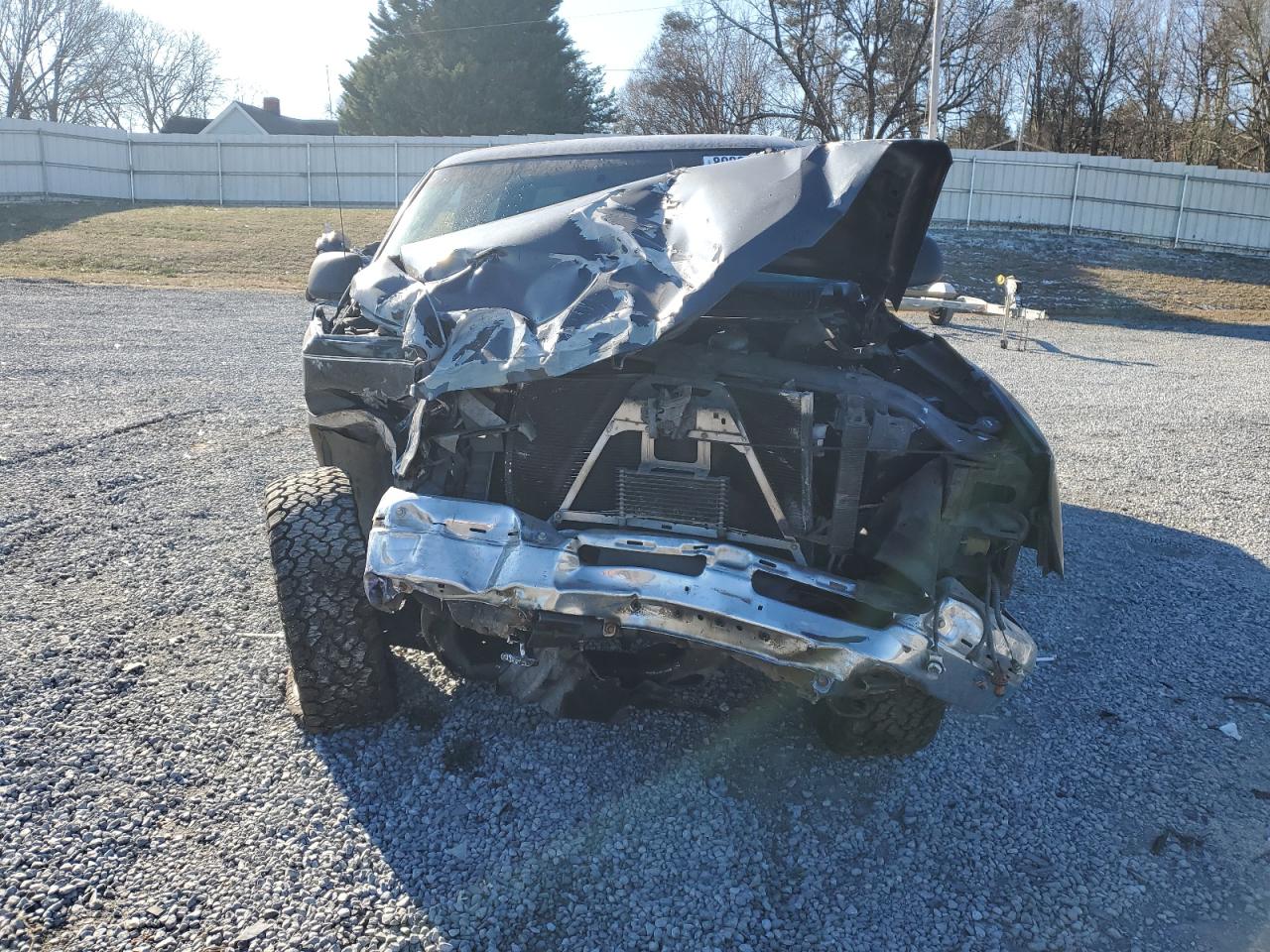 2003 Chevrolet Silverado VIN 2GCEK19V531345165 Copart auction photo, front end damage thumbnail 5