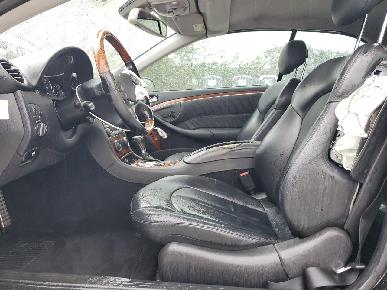 2007 Mercedes-Benz CLK-klasse VIN WDBTK72G37T077852 Copart auction photo, front end / side damage thumbnail 7