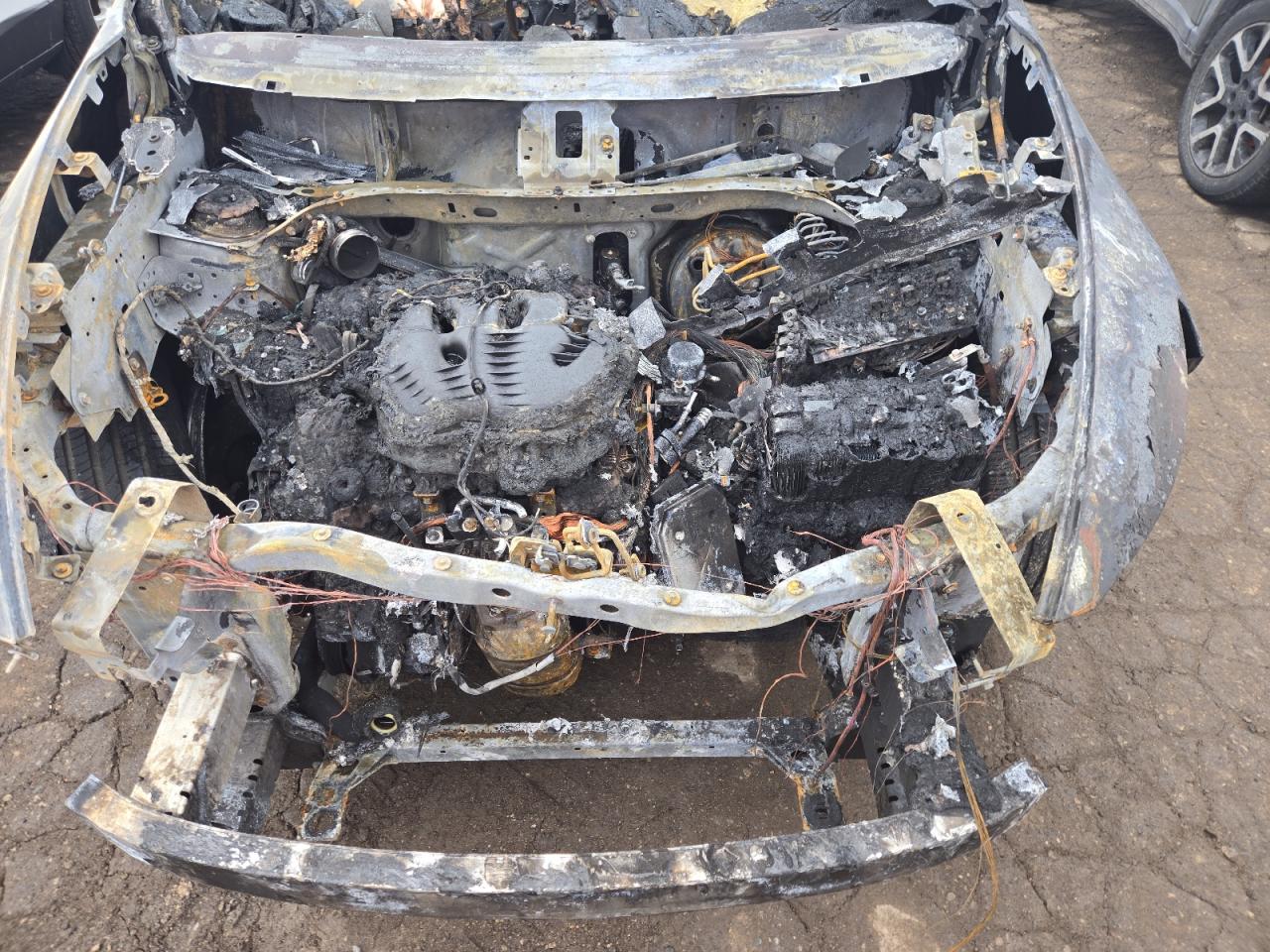 2017 Jeep Grand Cherokee VIN 1C4PJLCS0HW574732 Copart auction photo, burn / missing/altered vin damage thumbnail 11