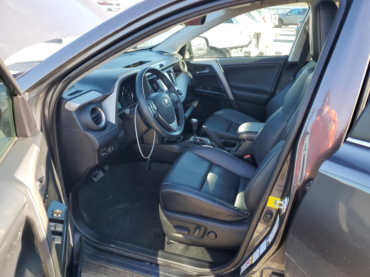 2017 Toyota RAV 4 VIN 2T3DFREV9HW610088 Copart auction photo, side damage thumbnail 7