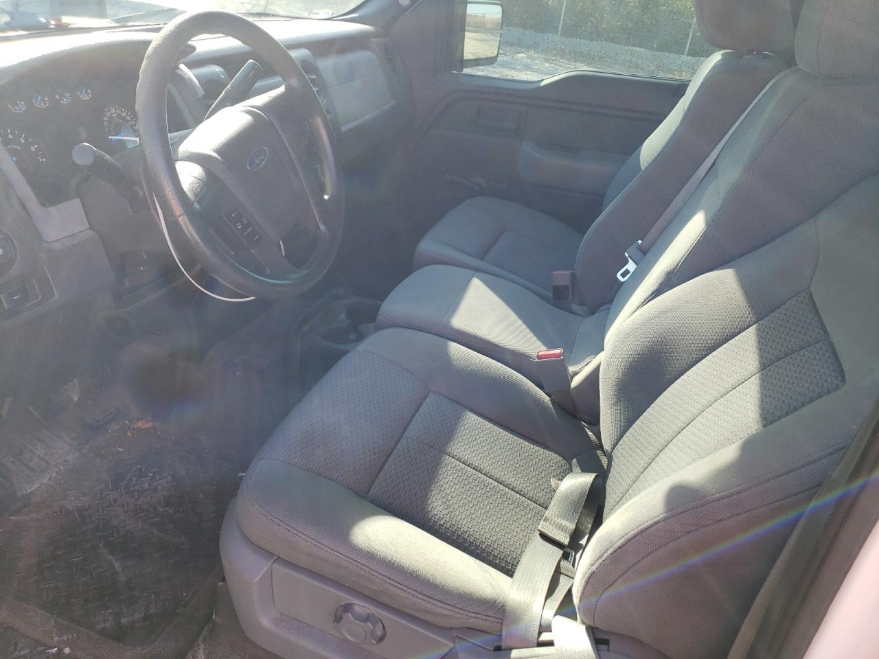 2013 Ford F-150 VIN 1FTMF1CMXDKE86363 Copart auction photo, front end / minor dent/scratches damage thumbnail 8