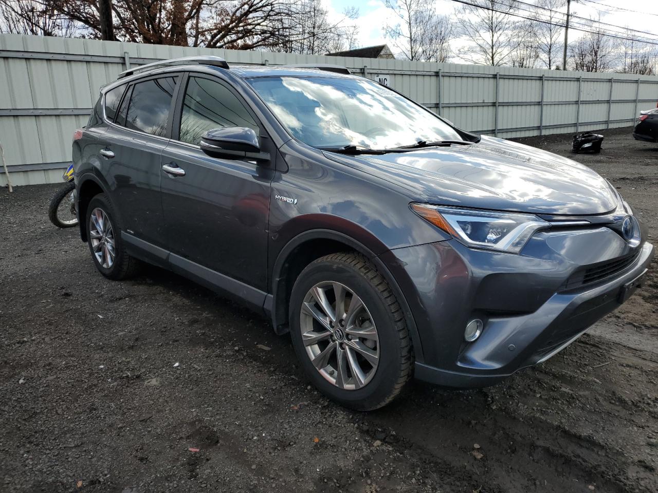 2018 Toyota RAV 4 VIN JTMDJREV4JD155197 Copart auction photo, minor dent/scratches damage thumbnail 4