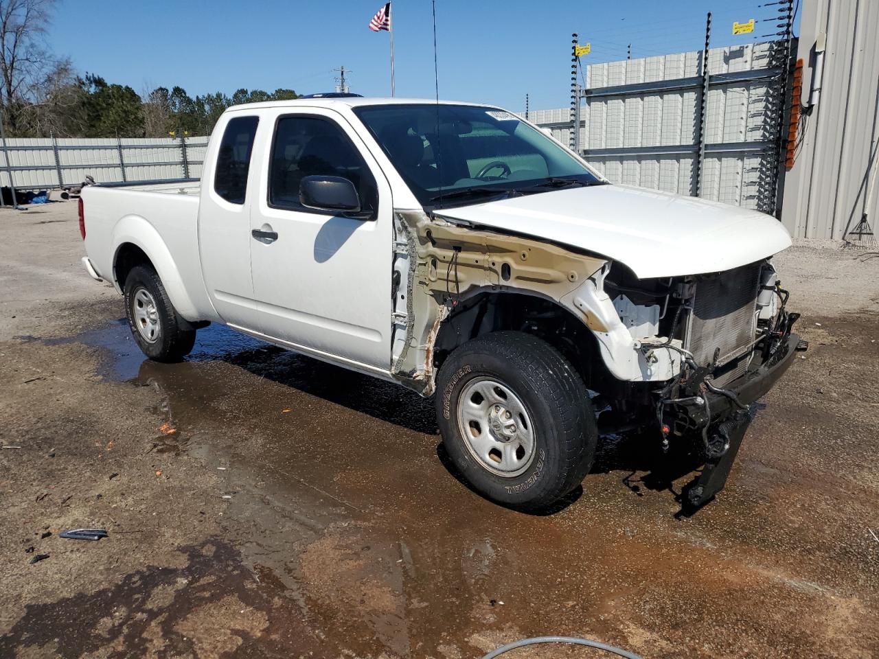 2019 Nissan Navara (Frontier) VIN 1N6BD0CT7KN761596 Copart auction photo, front end damage thumbnail 4