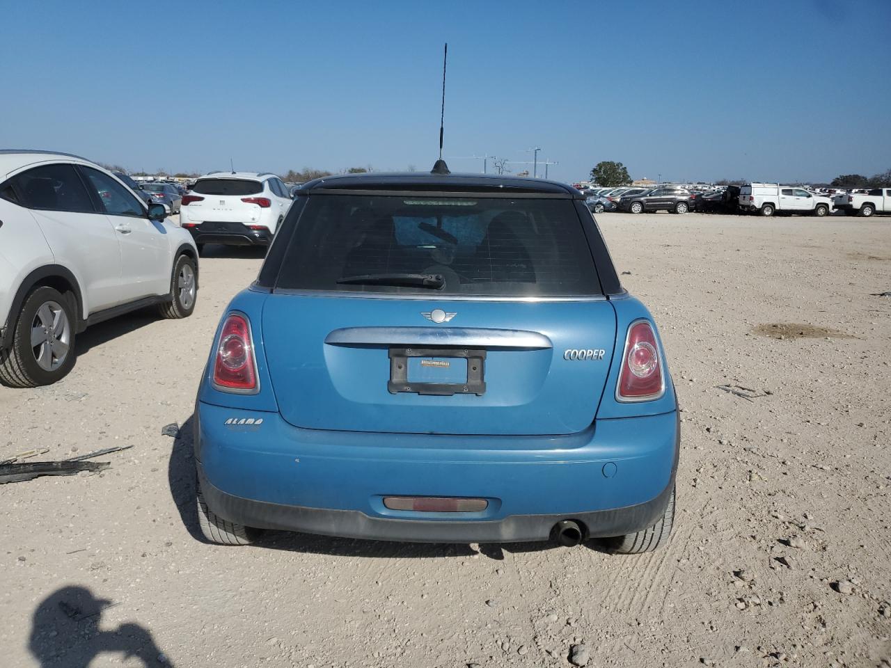 2013 MINI Cooper VIN WMWSU3C58DT683072 Copart auction photo, front end / top/roof damage thumbnail 6