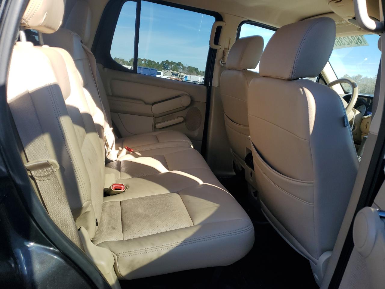 2007 Ford Explorer VIN 1FMEU33K87UA64049 Copart auction photo, front end / side damage thumbnail 10