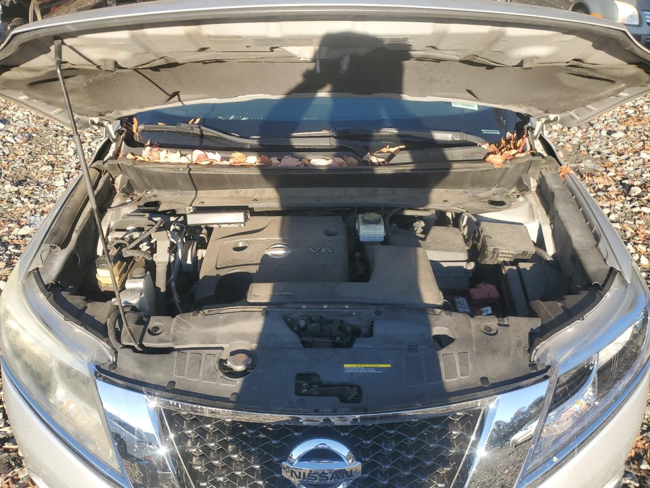 2014 Nissan Pathfinder VIN 5N1AR2MM7EC726572 Copart auction photo, side / front end damage thumbnail 13