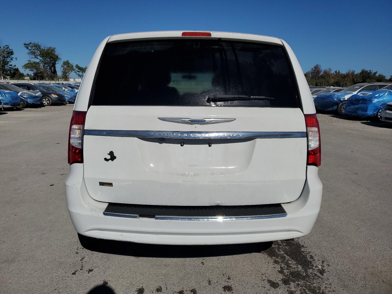 2014 Chrysler Town & Country VIN 2C4RC1BG2ER207114 Copart auction photo, front end damage thumbnail 6