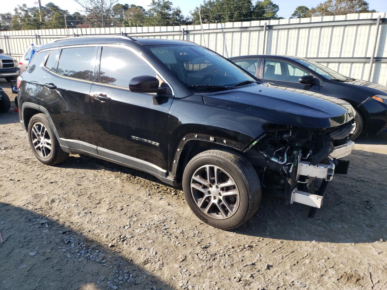 2019 Jeep Compass VIN 3C4NJCBB0KT762785 Copart auction photo, front end damage thumbnail 4