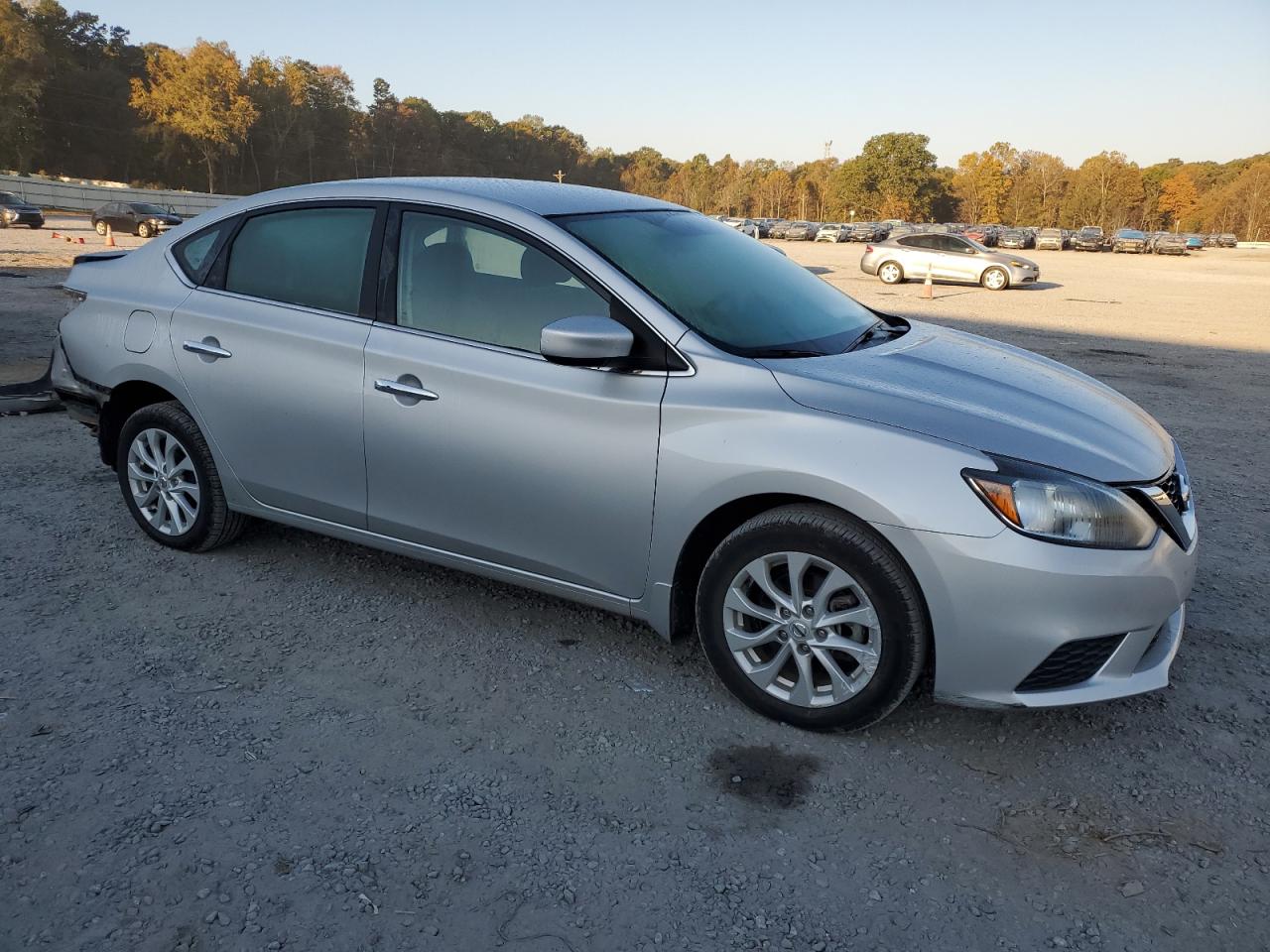 2019 Nissan Sentra VIN 3N1AB7AP0KY441934 Copart auction photo, rear end / minor dent/scratches damage thumbnail 4
