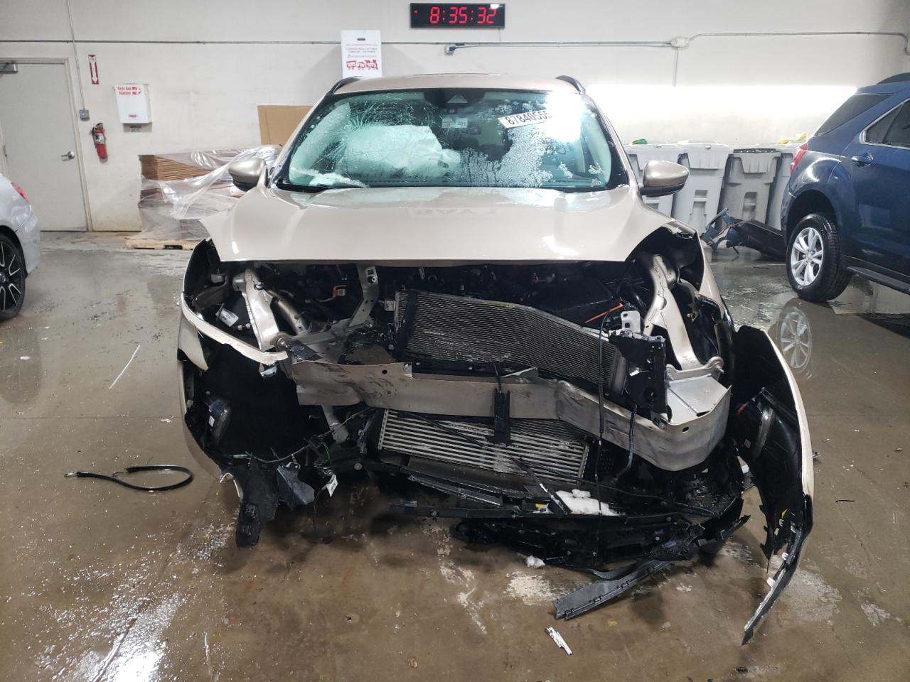 2021 Ford Escape VIN 1FMCU0H60MUA57996 Copart auction photo, front end damage thumbnail 5