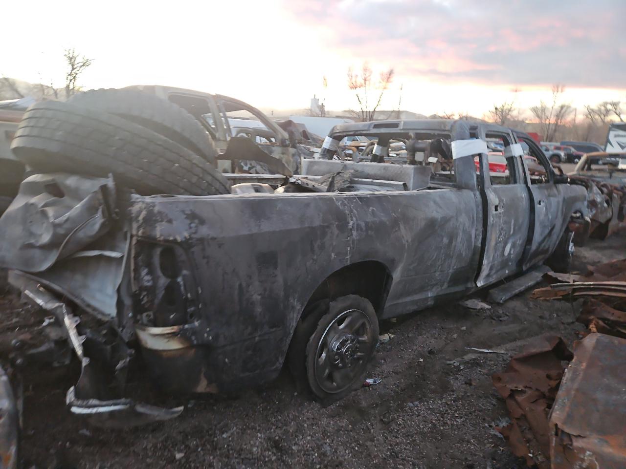 2021 RAM 2500 VIN 3C6UR5JL9MG628600 Copart auction photo, burn damage thumbnail 3