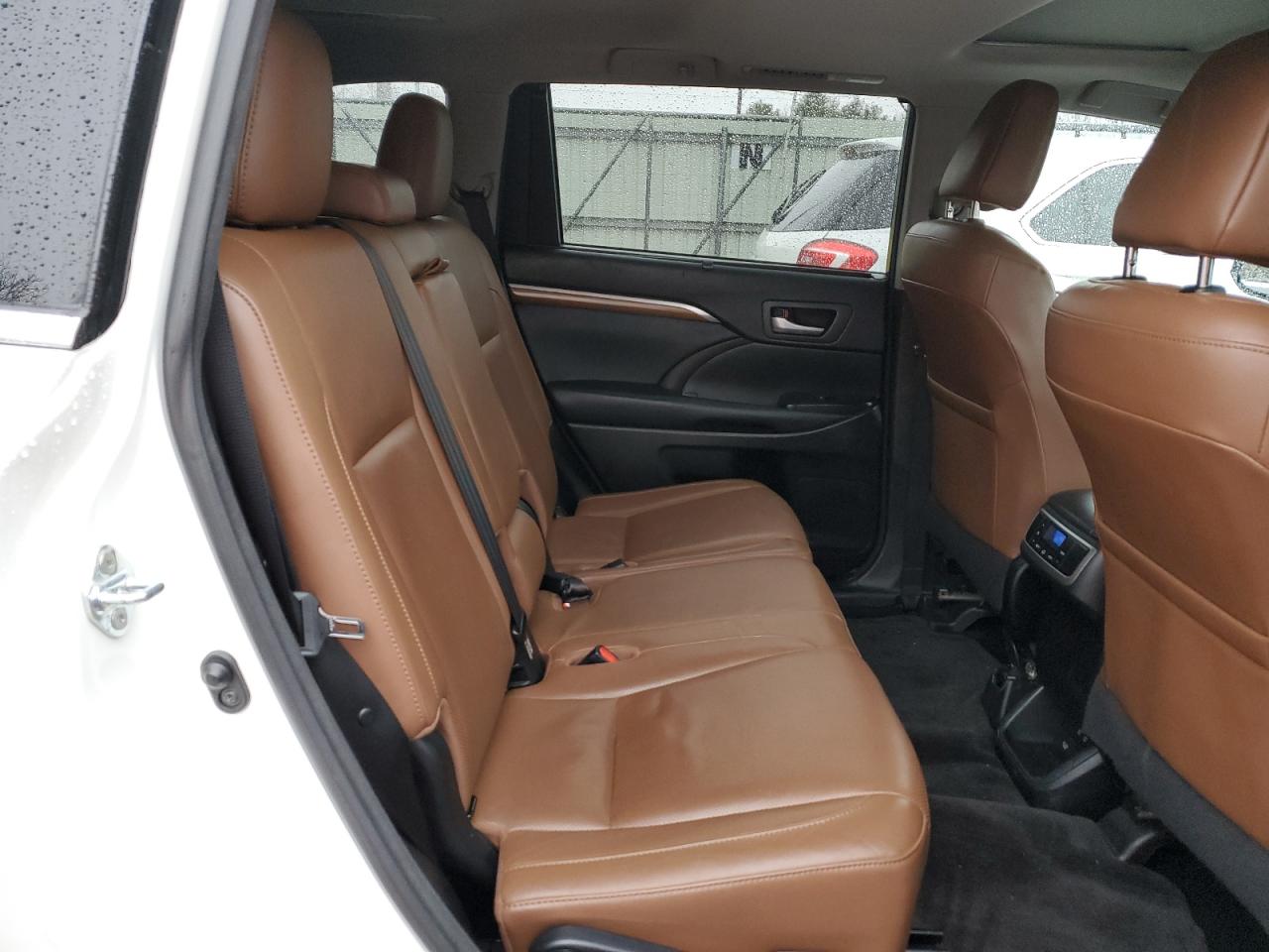 2018 Toyota Highlander VIN 5TDDZRFH2JS498533 Copart auction photo, front end damage thumbnail 11