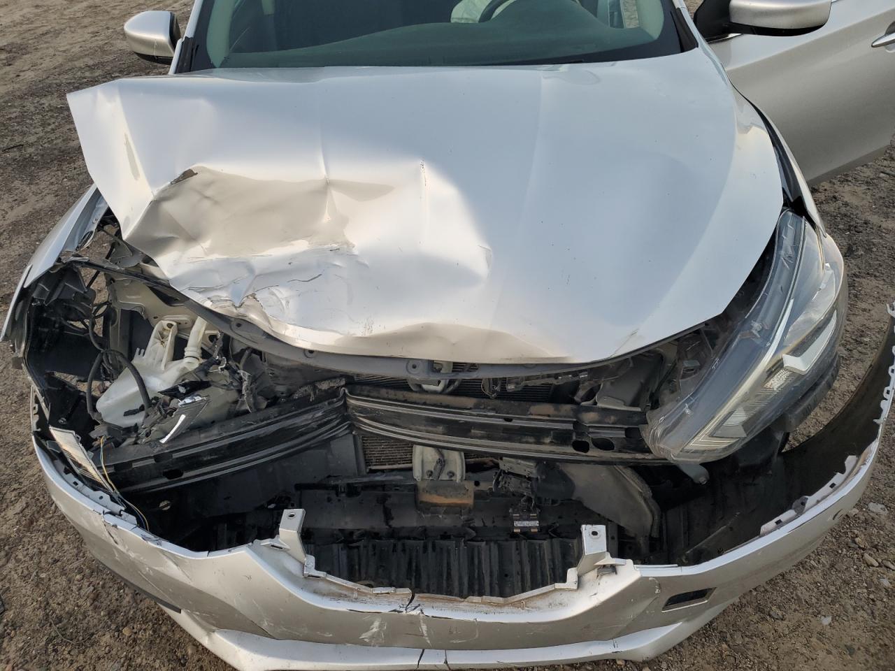 2018 Nissan Sentra VIN 3N1AB7AP2JY231334 Copart auction photo, front end / minor dent/scratches damage thumbnail 11