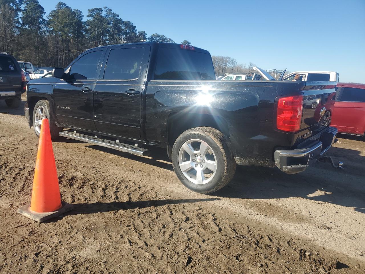 2015 Chevrolet Silverado VIN 3GCPCREC4FG307334 Copart auction photo, all over damage thumbnail 2