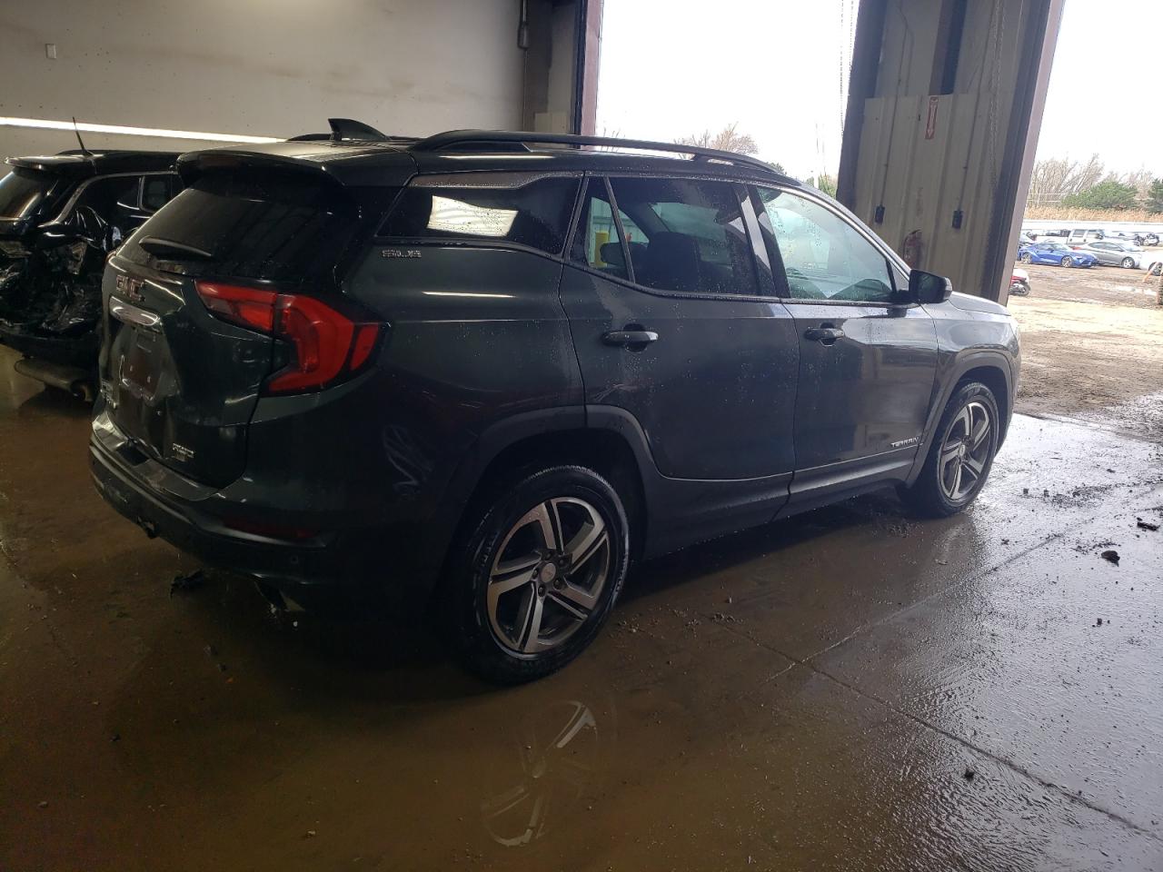 2018 GMC Terrain VIN 3GKALTEXXJL202677 Copart auction photo, rear end damage thumbnail 3