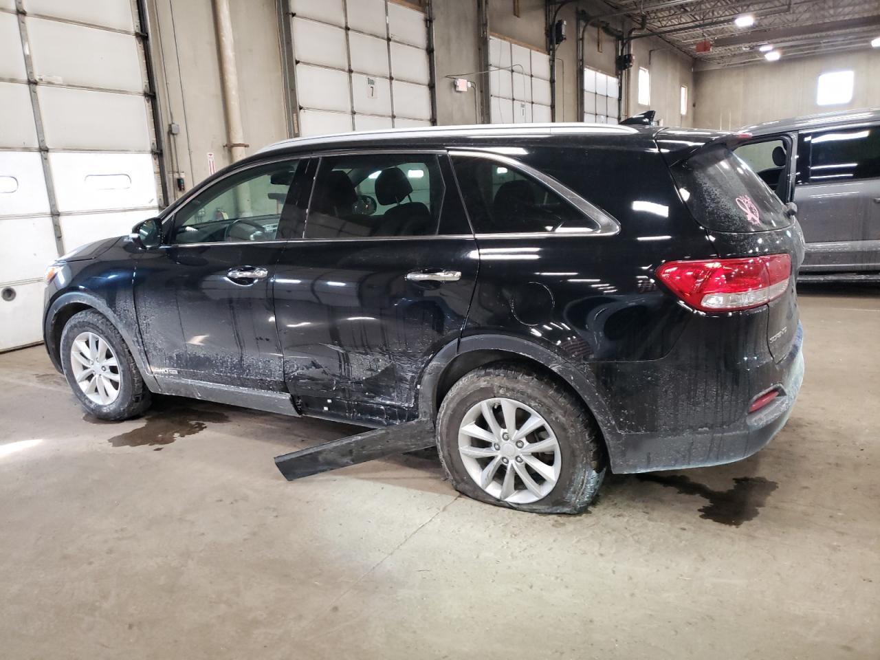 2017 KIA Sorento VIN 5XYPGDA5XHG220537 Copart auction photo, side damage thumbnail 2