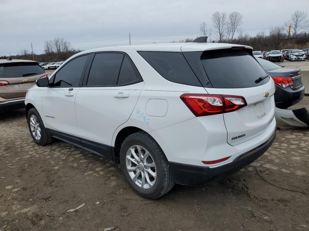 2018 Chevrolet Equinox VIN 2GNAXHEV5J6108004 Copart auction photo, front end damage thumbnail 2