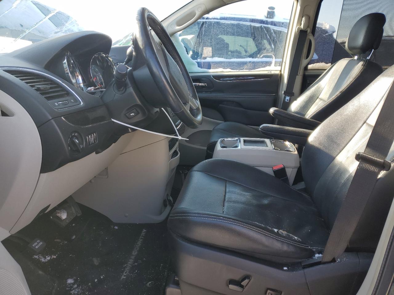 2013 Chrysler Town & Country VIN 2C4RC1CG8DR625366 Copart auction photo, front end damage thumbnail 7