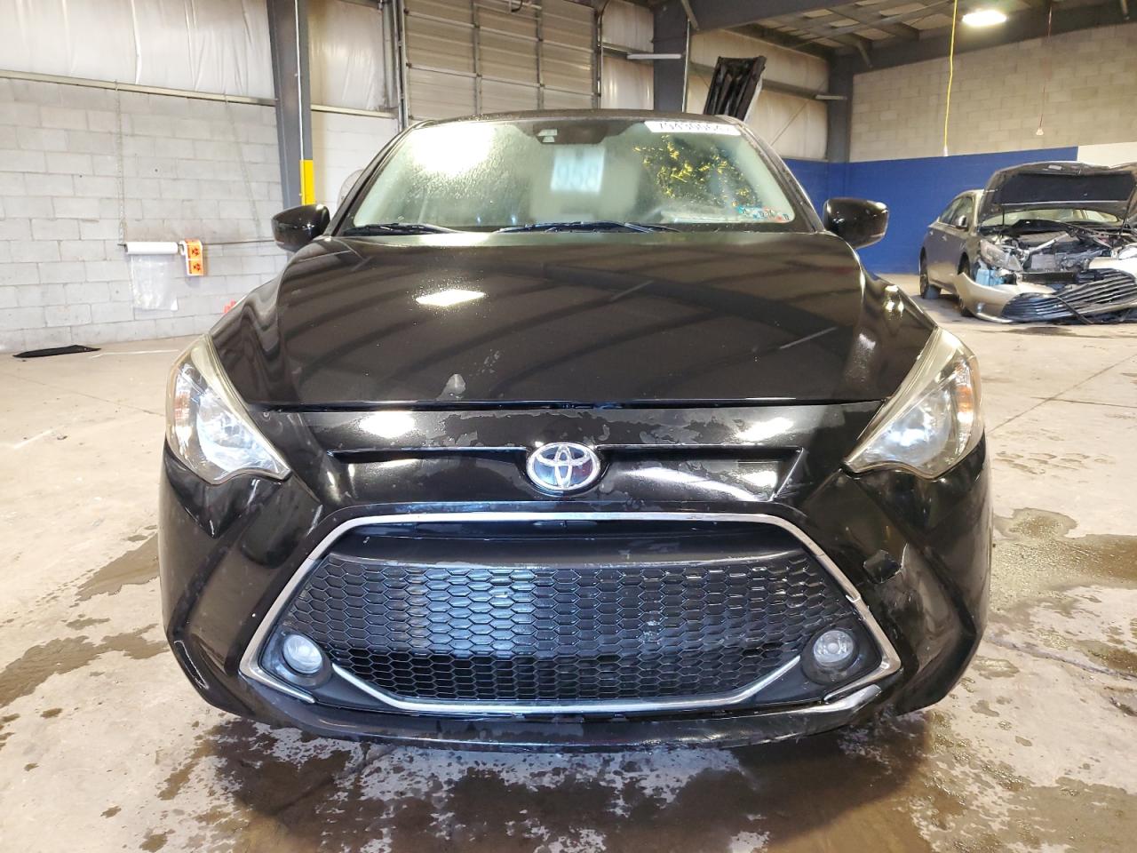 2019 Toyota Yaris VIN 3MYDLBYV3KY518926 Copart auction photo, side / front end damage thumbnail 5