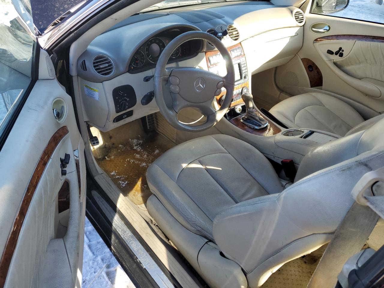 2008 Mercedes-Benz CLK-klasse VIN WDBTJ56H68F236034 Copart auction photo, front end / side damage thumbnail 8