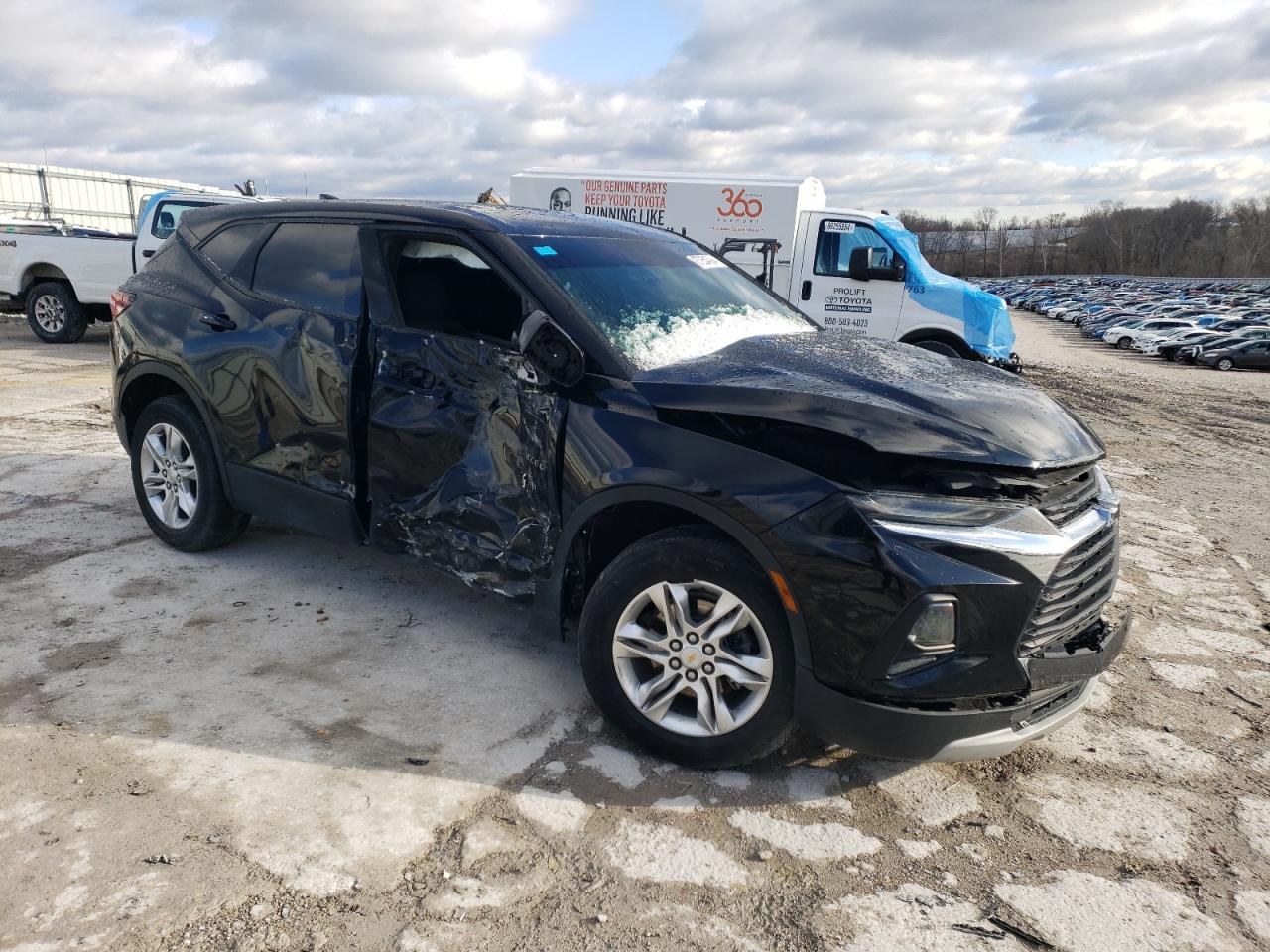 2021 Chevrolet Blazer VIN 3GNKBBRA7MS553230 Copart auction photo, all over / front end damage thumbnail 4