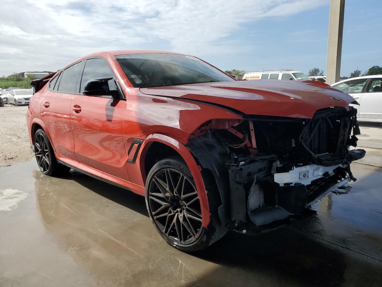 2021 BMW X6 VIN 5YMCY0C0XM9H79257 Copart auction photo, front end / rear end damage thumbnail 4