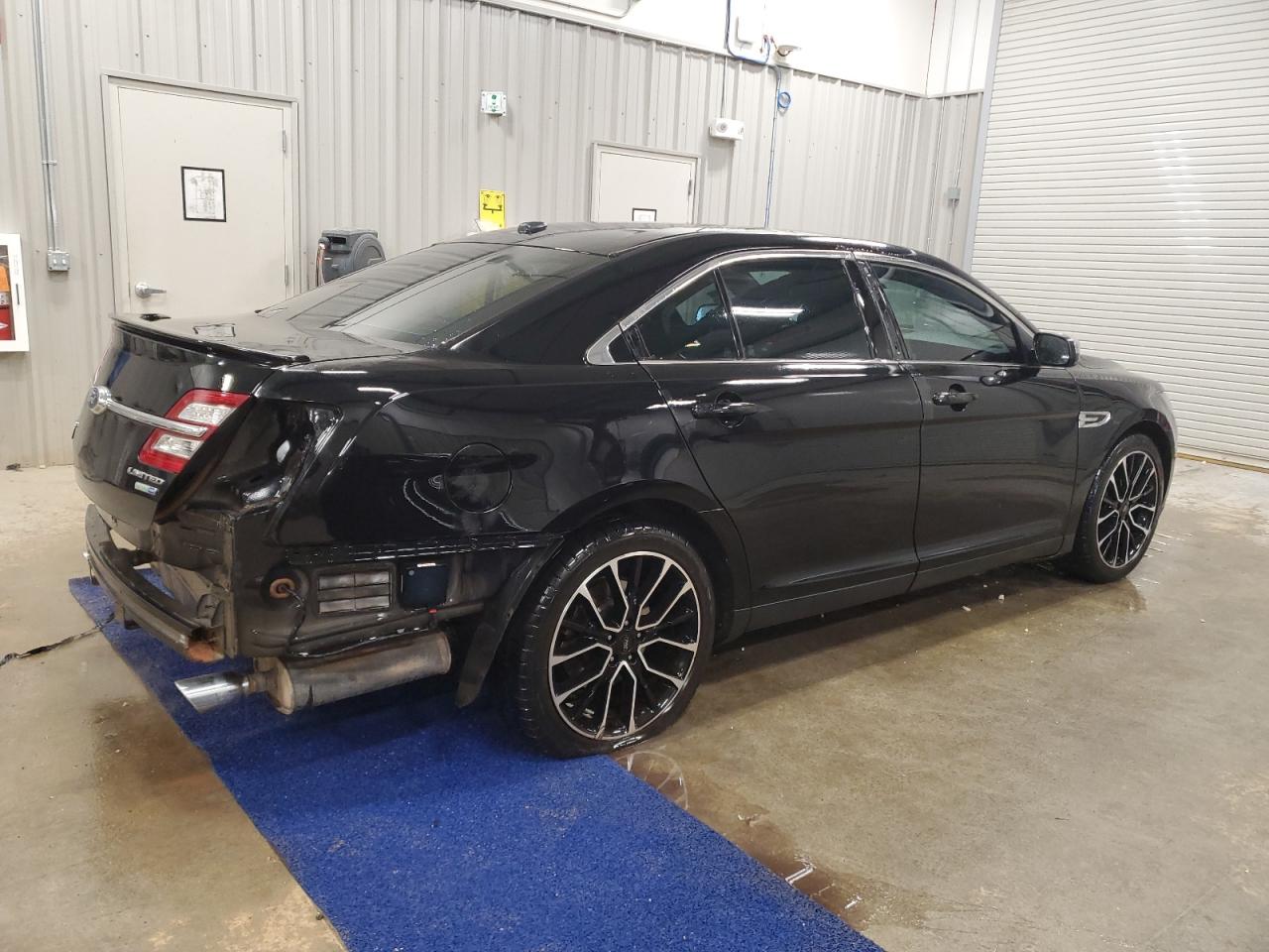 2017 Ford Taurus VIN 1FAHP2J82HG124570 Copart auction photo, rear end damage thumbnail 3