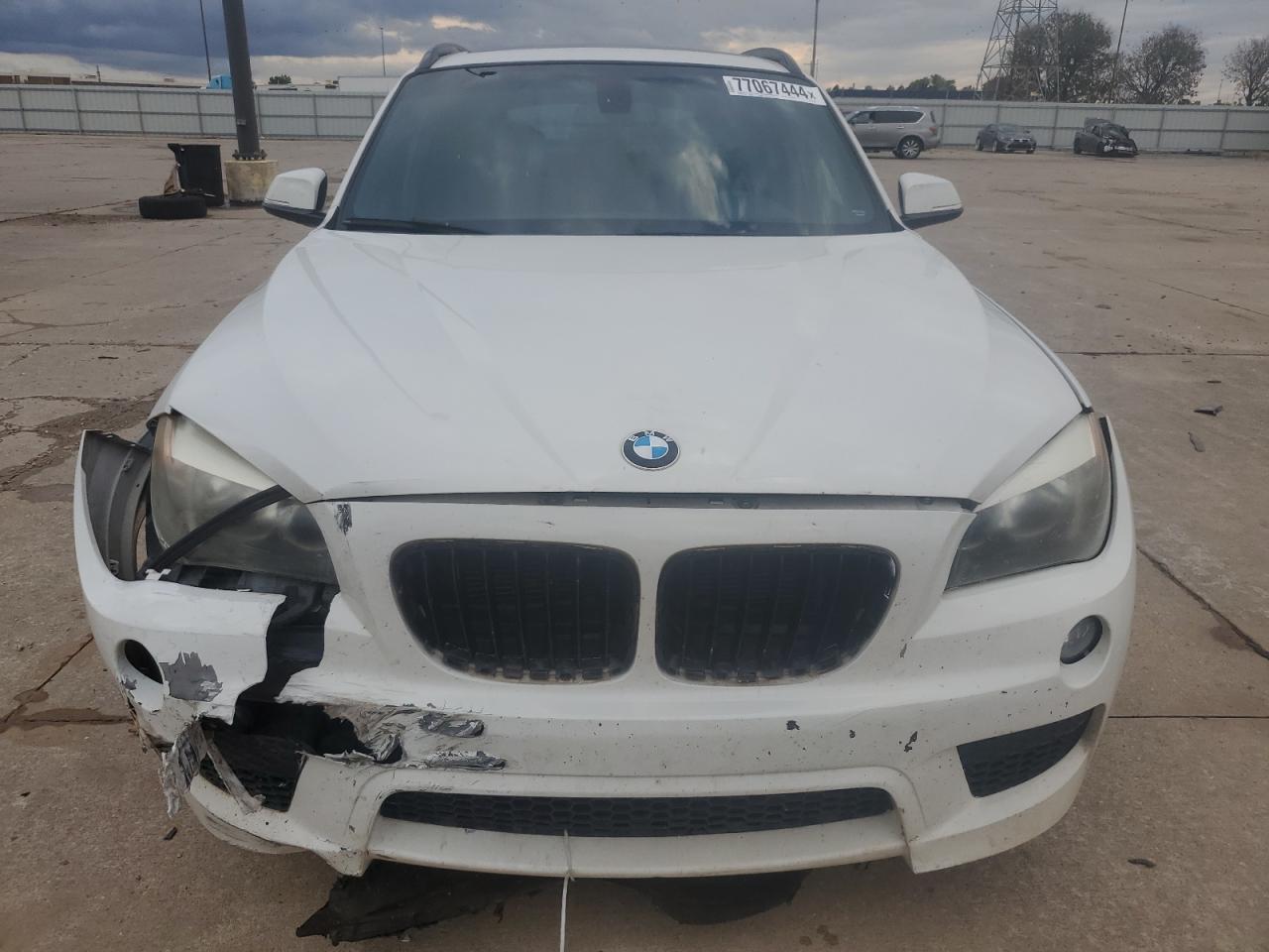 2015 BMW X1 VIN WBAVM1C58FV314995 Copart auction photo, front end / minor dent/scratches damage thumbnail 5