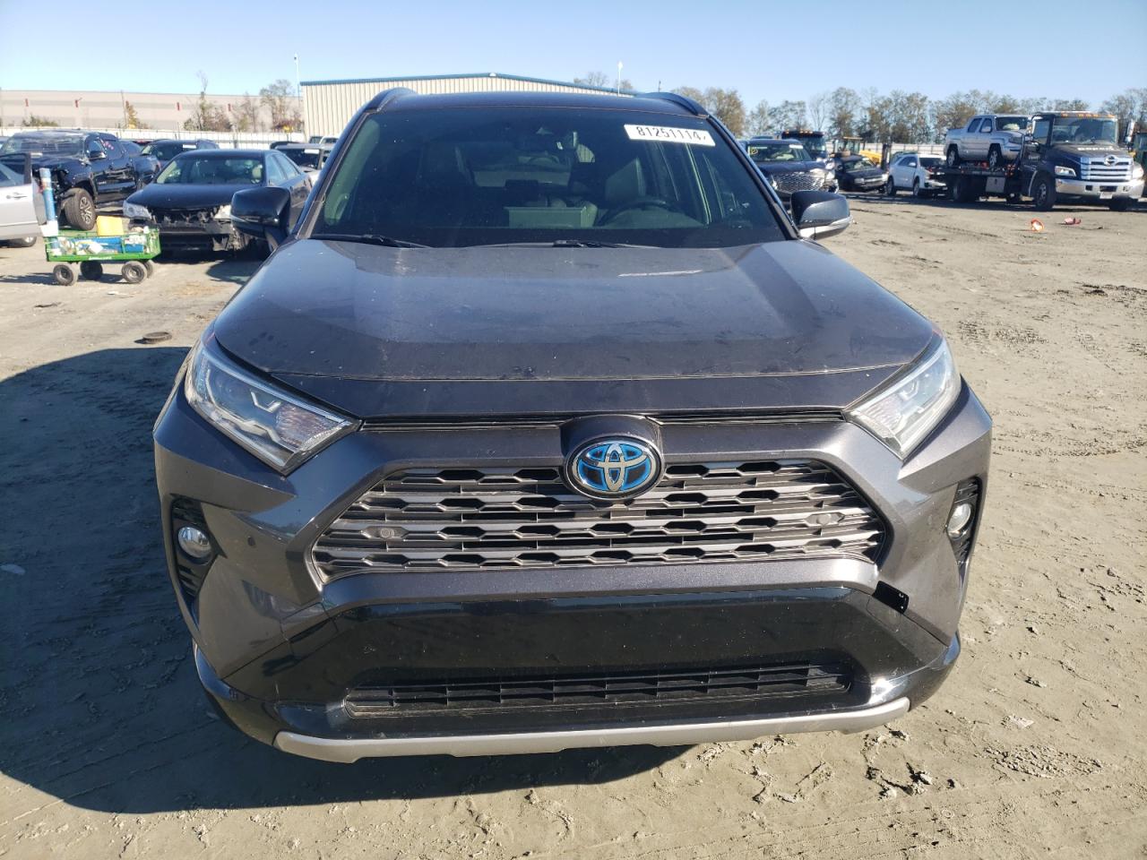 2019 Toyota RAV 4 VIN JTMEWRFV6KJ005020 Copart auction photo, minor dent/scratches damage thumbnail 5