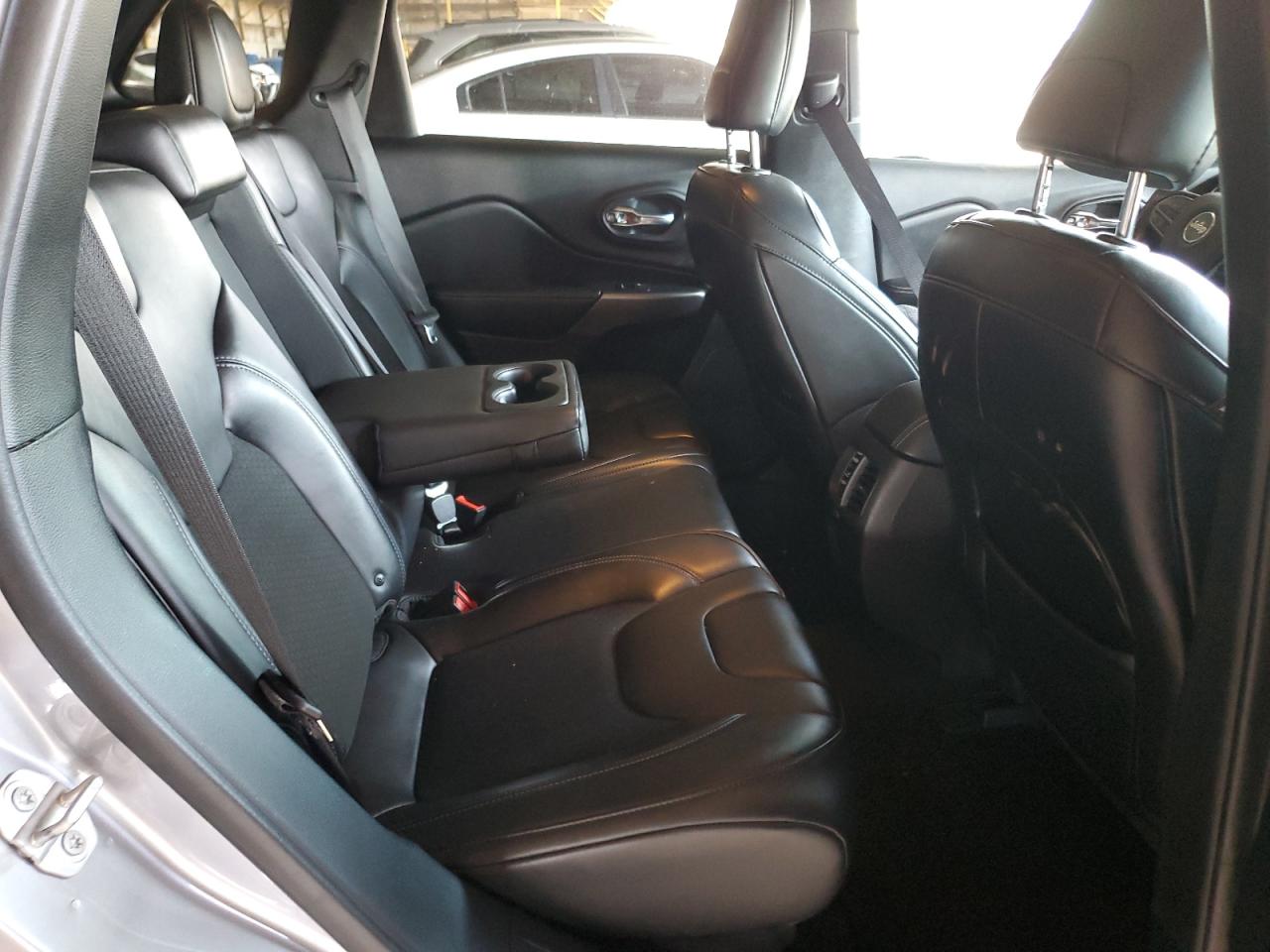 2019 Jeep Grand Cherokee VIN 1C4PJMLB8KD261789 Copart auction photo, front end / rear end damage thumbnail 10