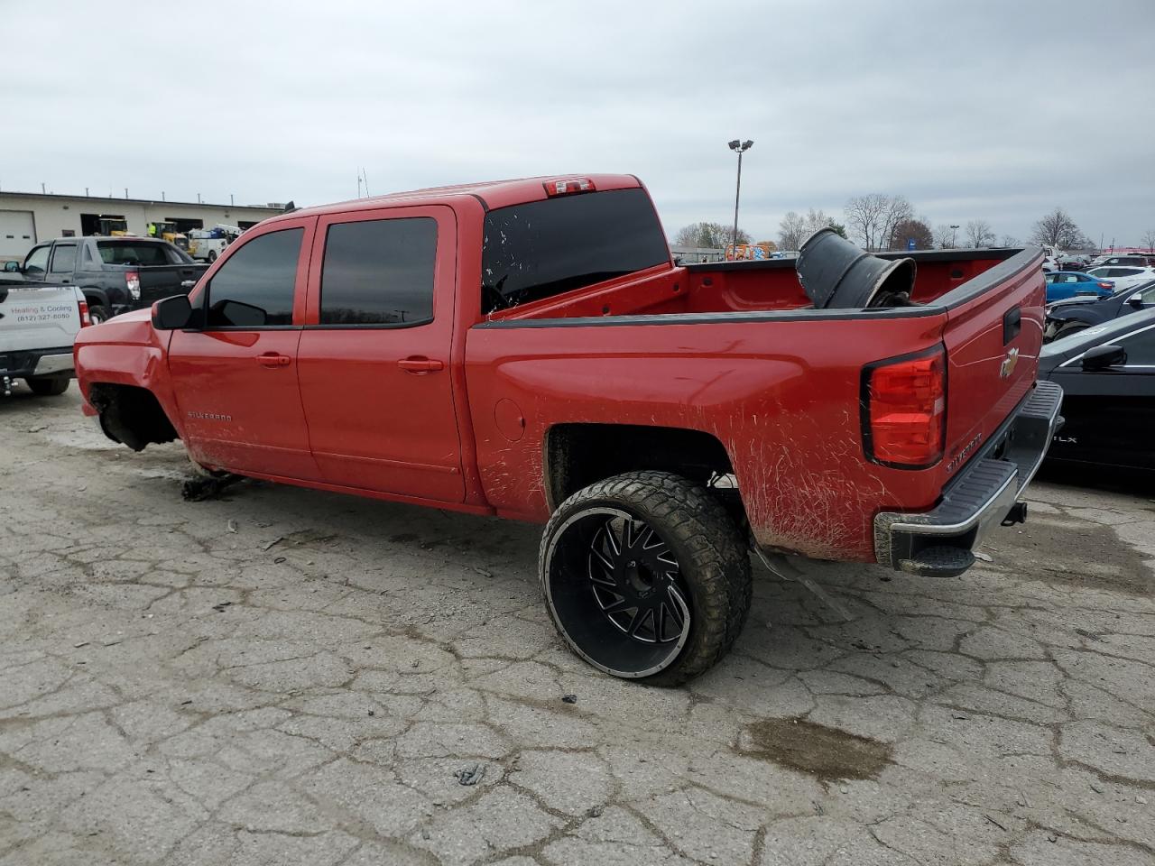 2015 Chevrolet Silverado VIN 3GCUKREC3FG255989 Copart auction photo, front end / minor dent/scratches damage thumbnail 2