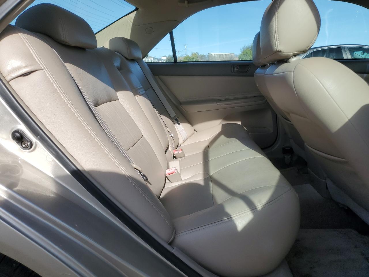 2004 Toyota Camry VIN 4T1BF30K84U072133 Copart auction photo, rear end damage thumbnail 10