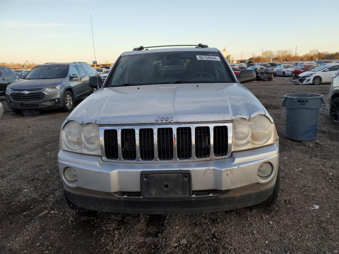 2005 Jeep Grand Cherokee VIN 1J4HR58245C613315 Copart auction photo, rear end damage thumbnail 5