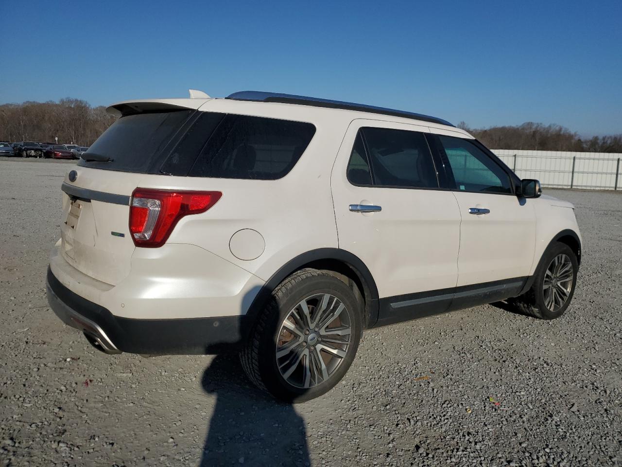 2017 Ford Explorer VIN 1FM5K8HT9HGD09705 Copart auction photo, front end damage thumbnail 3