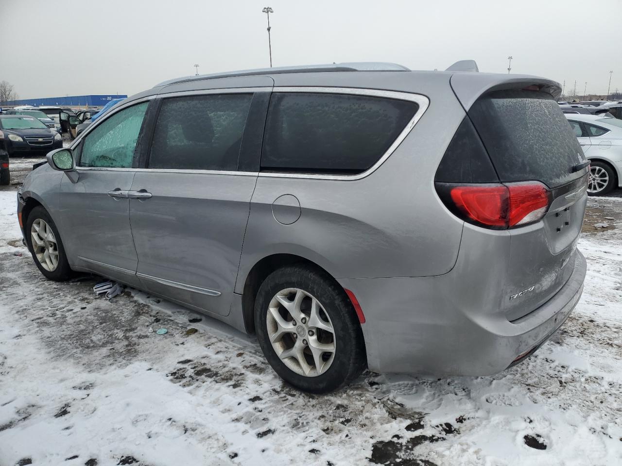 2017 Chrysler Pacifica VIN 2C4RC1EG5HR542979 Copart auction photo, front end damage thumbnail 2