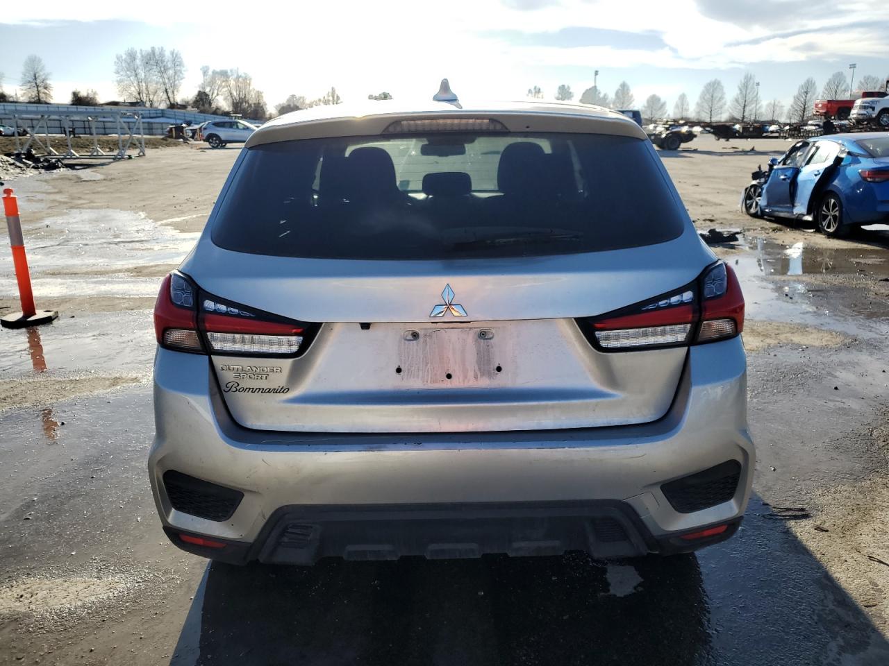 2021 Mitsubishi Outlander VIN JA4APUAU5MU029172 Copart auction photo, front end damage thumbnail 6
