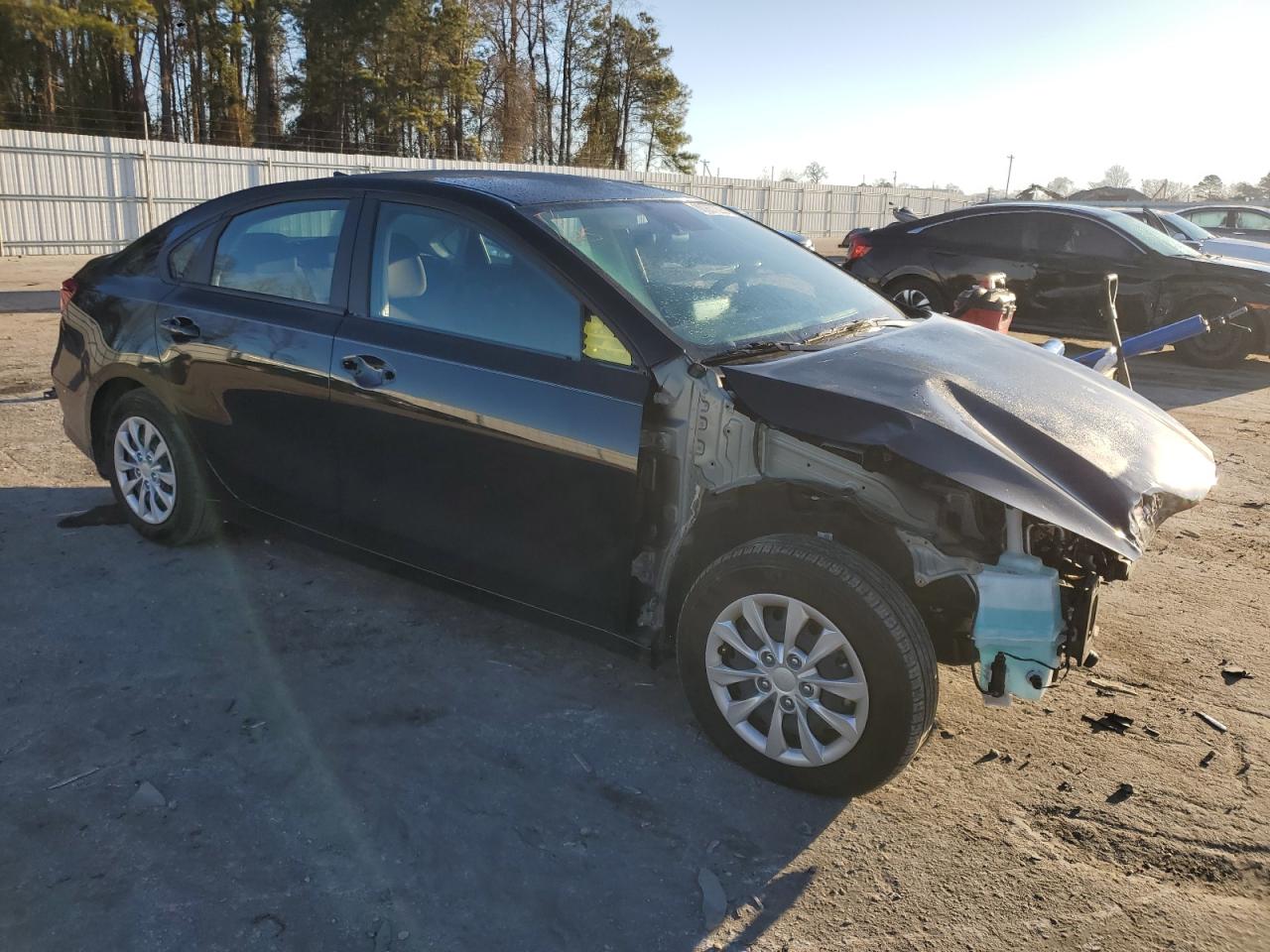 2024 KIA Forte VIN 3KPF24AD0RE699194 Copart auction photo, front end / side damage thumbnail 4