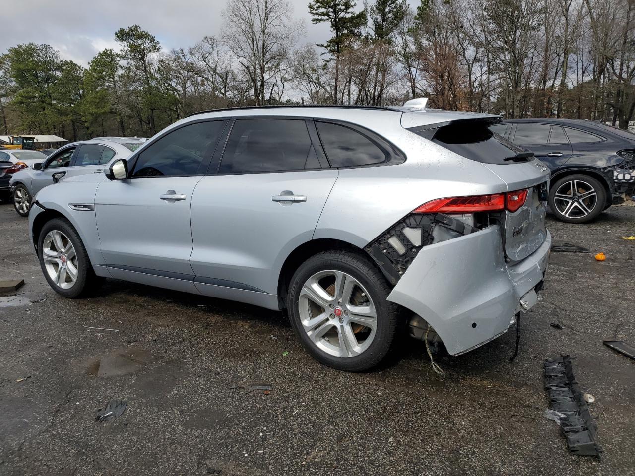 2017 Jaguar F-Pace VIN SADCL2BV1HA060887 Copart auction photo, rear end damage thumbnail 2