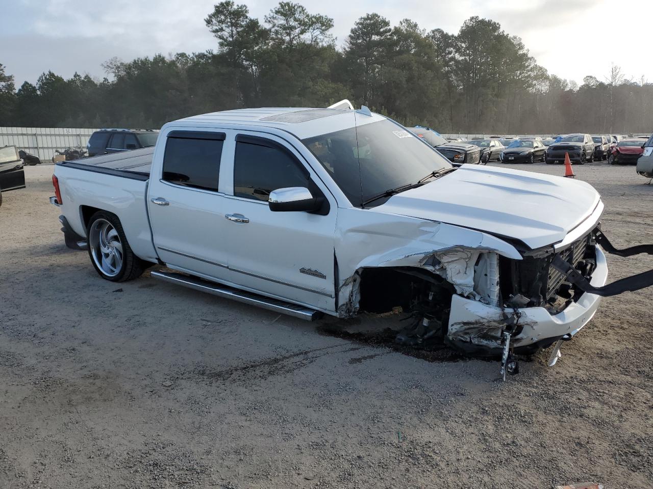2018 Chevrolet Silverado VIN 3GCPCTEJ1JG236761 Copart auction photo, front end / side damage thumbnail 4