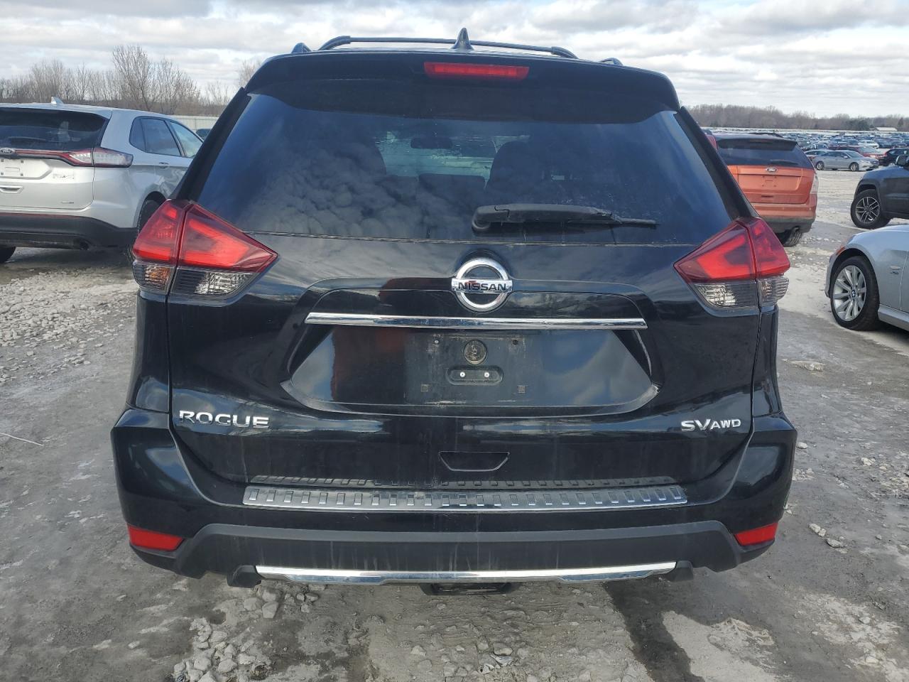 2017 Nissan Rogue VIN 5N1AT2MVXHC824333 Copart auction photo, front end damage thumbnail 6