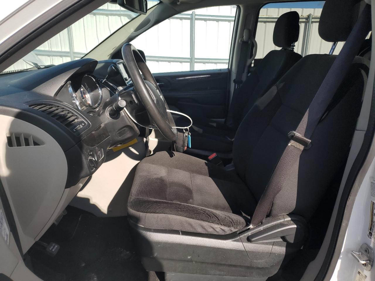 2019 Dodge Caravan VIN 2C4RDGBG4KR664986 Copart auction photo, water/flood damage thumbnail 7