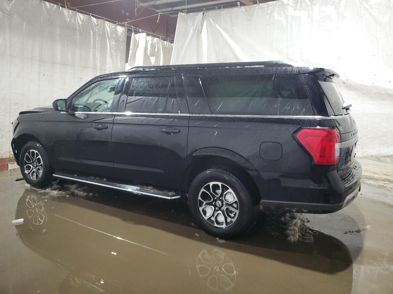 2023 Ford Expedition VIN 1FMJK1H84PEA29685 Copart auction photo, front end / minor dent/scratches damage thumbnail 2