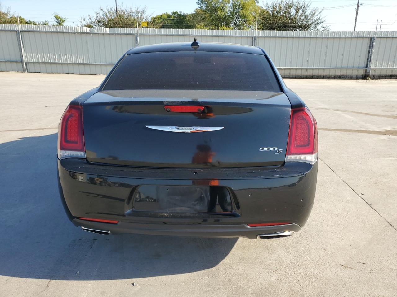 2020 Chrysler 300 VIN 2C3CCABG6LH137405 Copart auction photo, front end damage thumbnail 6