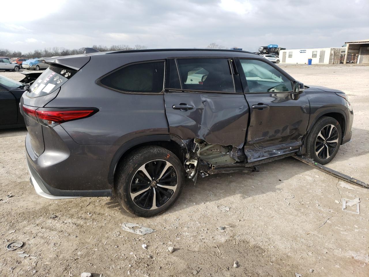 2021 Toyota Highlander VIN 5TDLZRBH4MS111888 Copart auction photo, side damage thumbnail 3