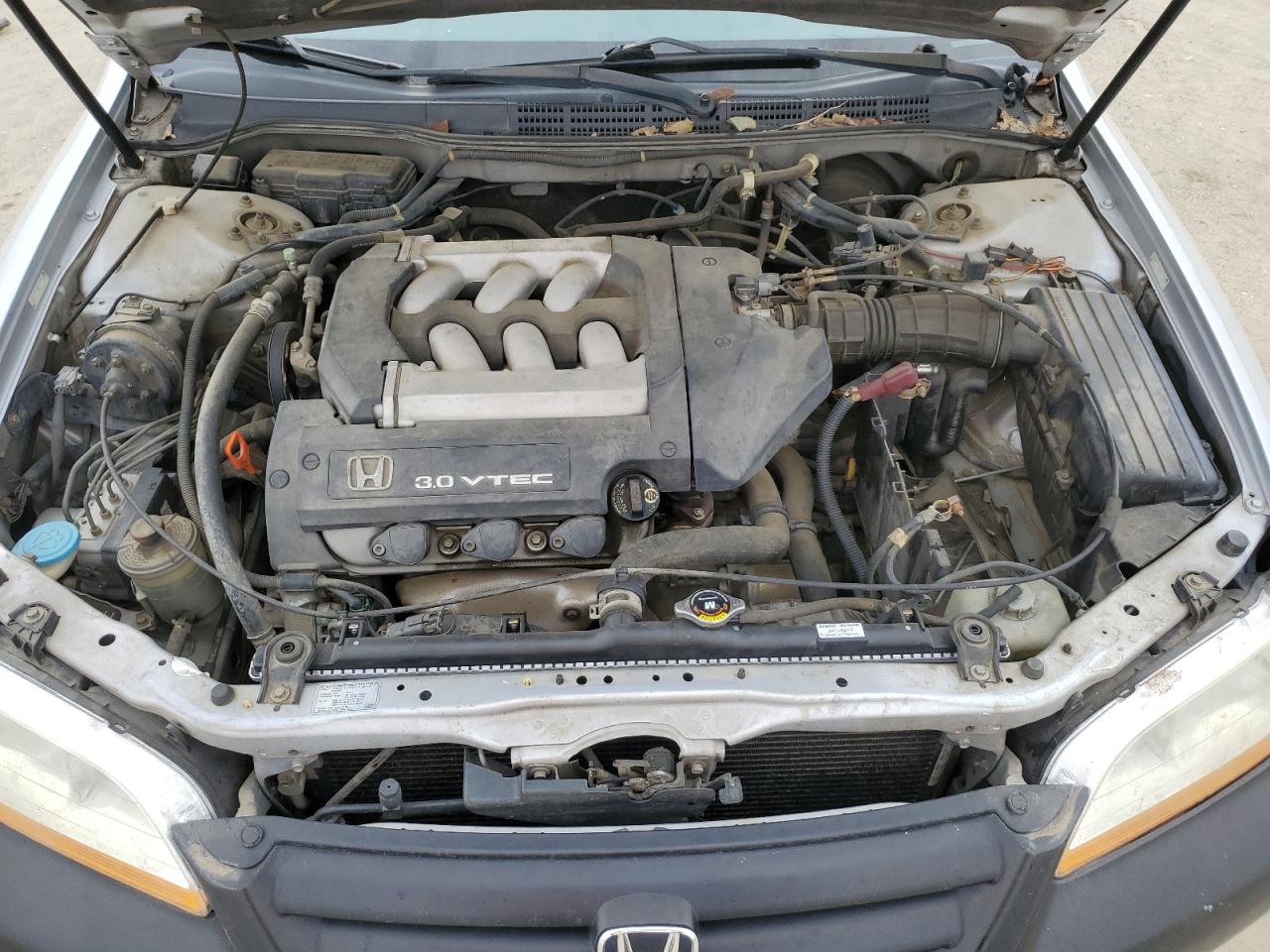 2001 Honda Accord VIN 1HGCG16501A010767 Copart auction photo, all over damage thumbnail 12