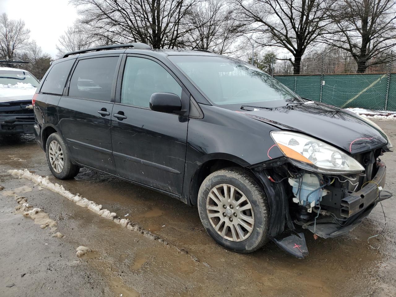 2008 Toyota Sienna VIN 5TDBK22C18S009630 Copart auction photo, front end / side damage thumbnail 4